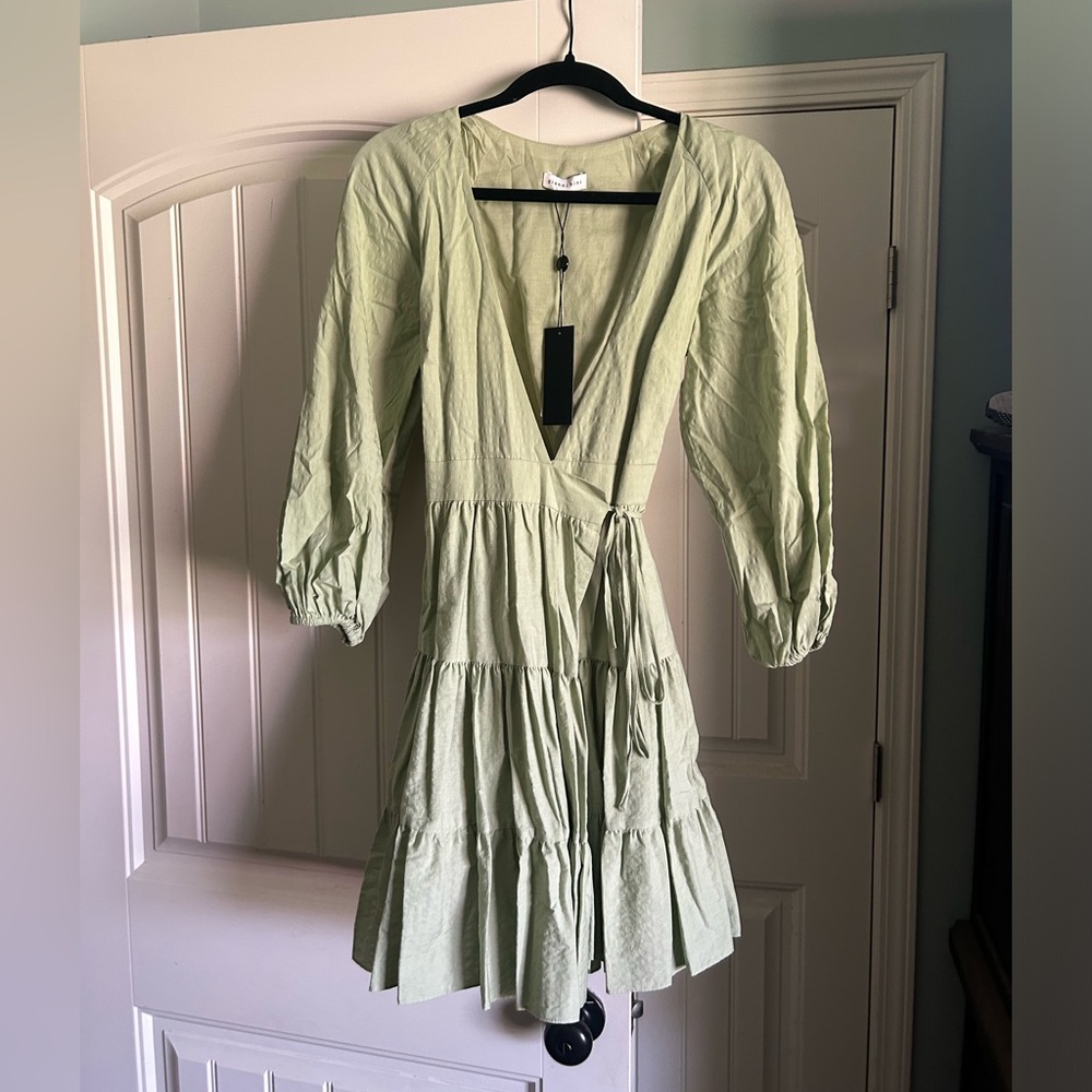 Gianni Bini dress! Never been worn 💚